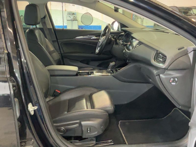 Opel Insignia Sports Tourer 2.0 CDTI Business Innovation 2019 – снимка 17