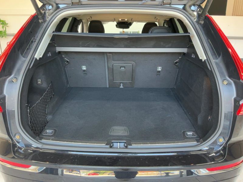 Volvo XC60 2.0 B5 Diesel Mild-Hybrid Inscription AWD 2021 – снимка 16