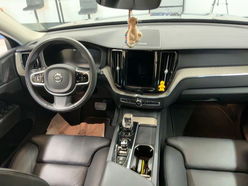 Volvo XC60 2.0 B5 Diesel Mild-Hybrid Inscription AWD 2021 – снимка 18