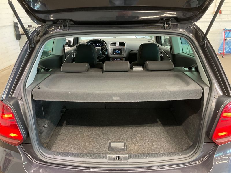 Volkswagen Polo 1.0 Lounge 2015 – снимка 33