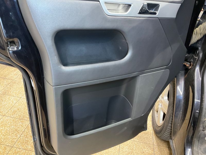 Volkswagen T5 Multivan 2.0 TDI Highline 4Motion 2013 – снимка 33