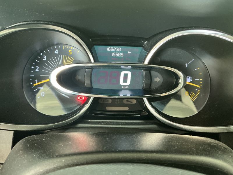 Renault Clio 1.5 dCi Energy Graphite 2014 – снимка 19