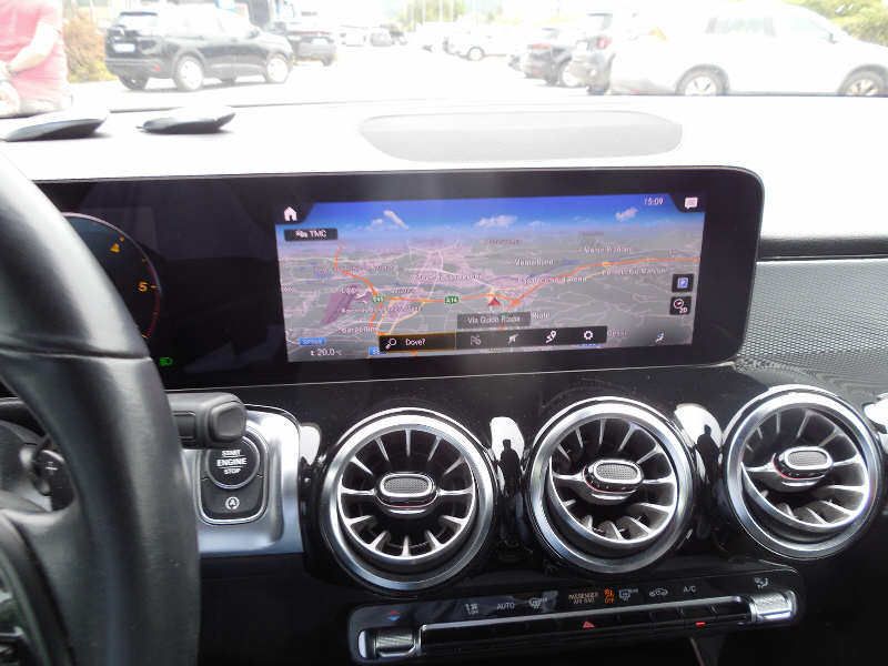 Mercedes-Benz GLB-Klasse GLB 200 d 4Matic 2022 – снимка 13