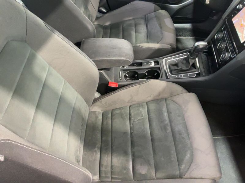 Volkswagen Golf VII 2.0 TDI Highline BlueMotion Tech 2019 – снимка 17
