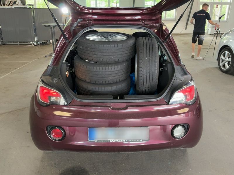 Opel Adam 1.4 Glam 2013 – снимка 16