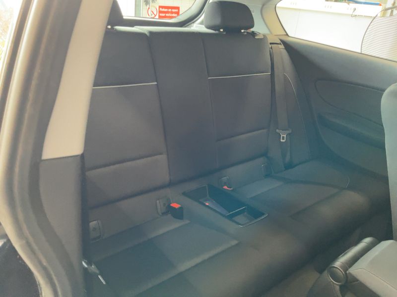 BMW 1er 118i 2009 – снимка 19