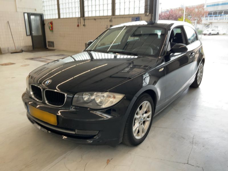 BMW 1er 118i 2009 – снимка 1