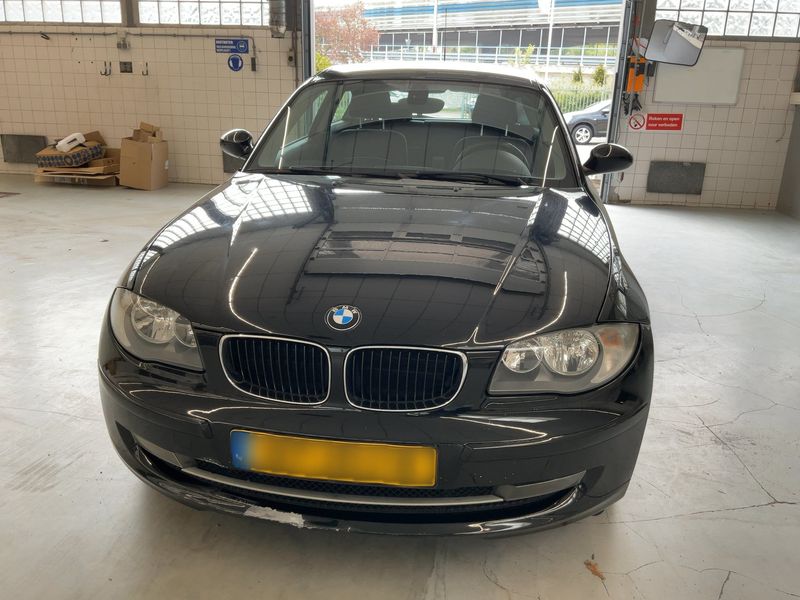 BMW 1er 118i 2009 – снимка 14