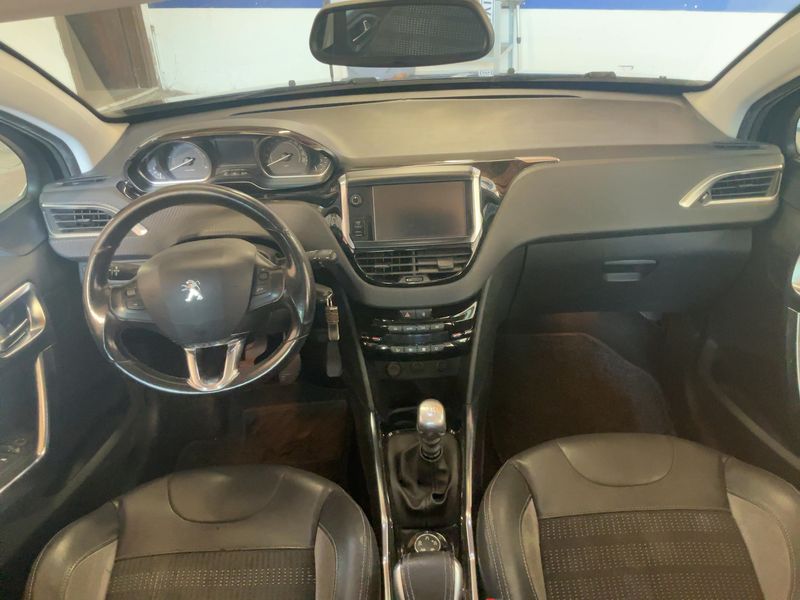 Peugeot 2008 1.6 e-HDi Allure 2014 – снимка 17