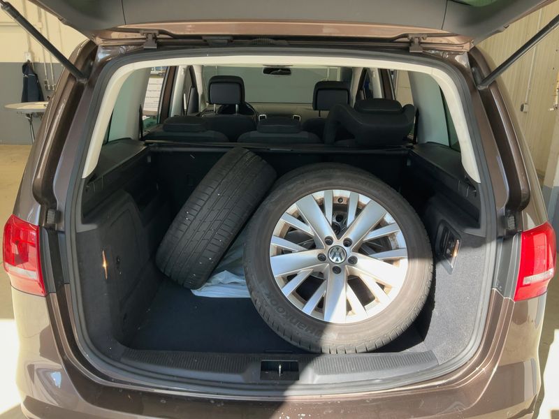 Volkswagen Sharan 2.0 TDI Life BlueMotion Tech 2013 – снимка 17