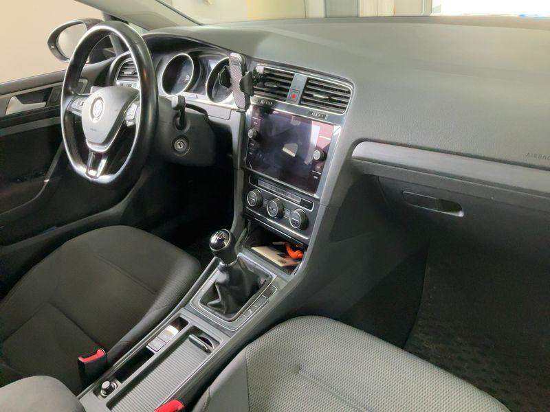 Volkswagen Golf VII 1.6 TDI Comfortline BlueMotion Tech 2019 – снимка 18