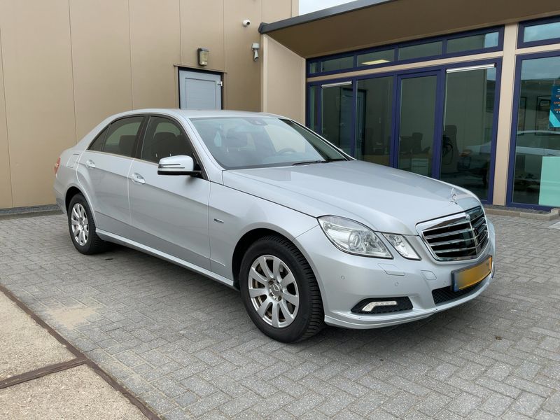Mercedes-Benz E-Klasse E 250 CGI BlueEfficiency Elegance 2009 – снимка 12