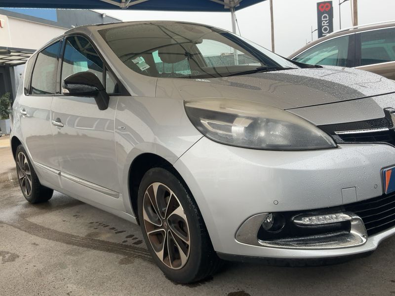 Renault Scenic 1.2 TCe Energy BOSE Edition 2016 – снимка 12