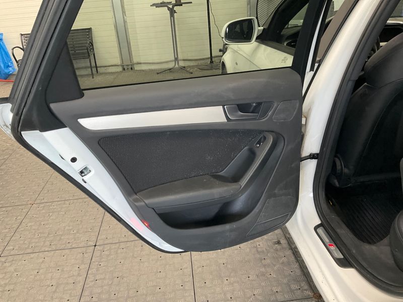 Audi A4 2.0 TDI S line Sportpaket plus 2011 – снимка 41