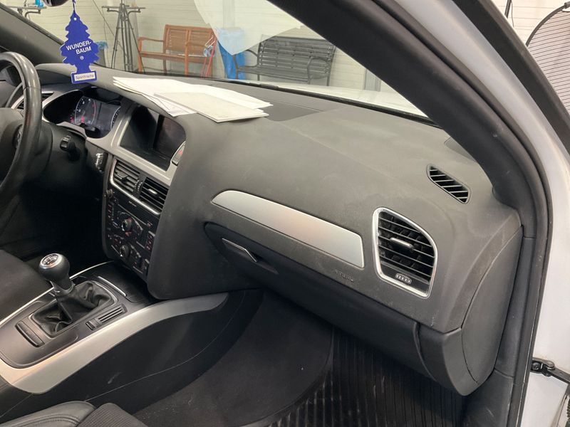 Audi A4 2.0 TDI S line Sportpaket plus 2011 – снимка 46