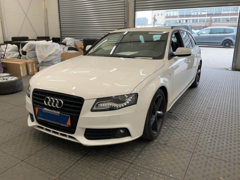 Audi A4 2.0 TDI S line Sportpaket plus 2011