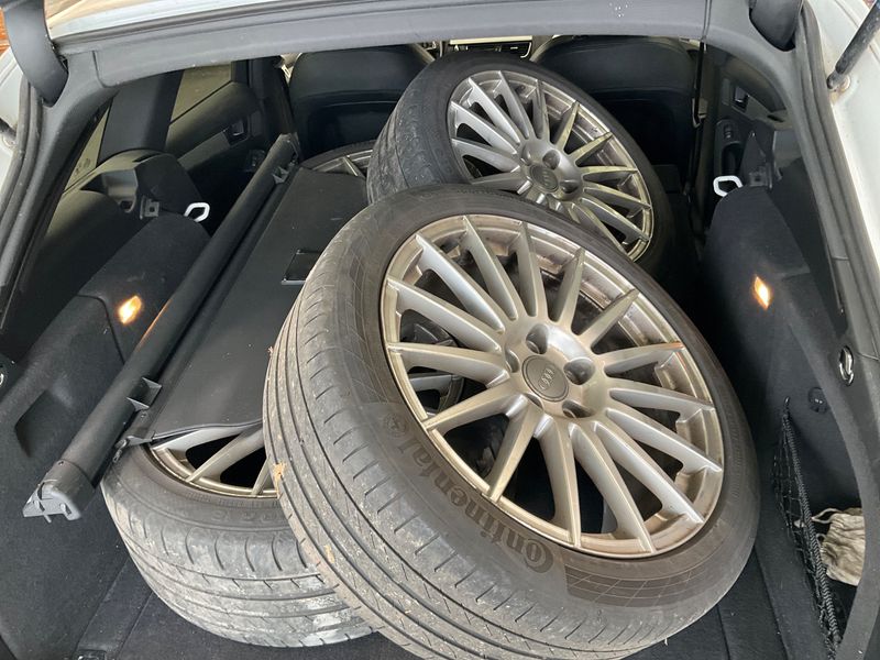 Audi A4 2.0 TDI S line Sportpaket plus 2011 – снимка 21