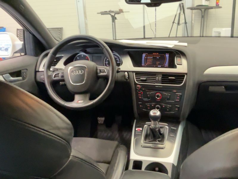 Audi A4 2.0 TDI S line Sportpaket plus 2011 – снимка 12