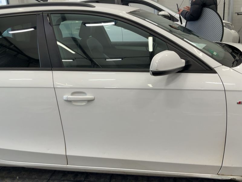 Audi A4 2.0 TDI S line Sportpaket plus 2011 – снимка 7