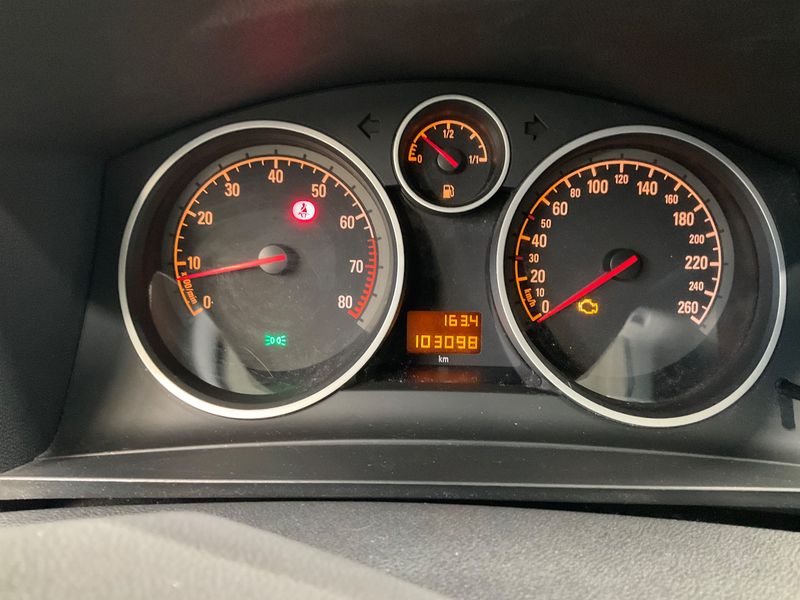 Opel Zafira 1.8 Family Plus 2014 – снимка 18