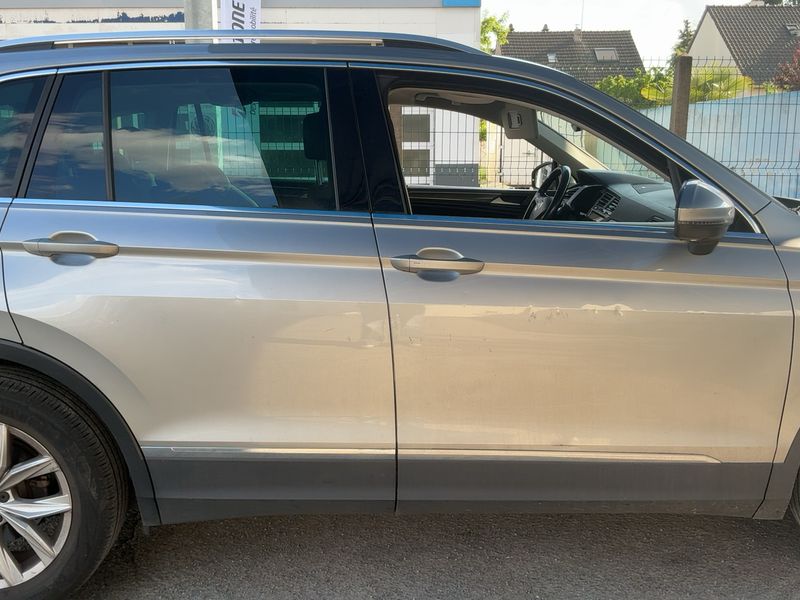 Volkswagen Tiguan 2.0 TDI Carat Exclusive BlueMotion Tech 2018 – снимка 10