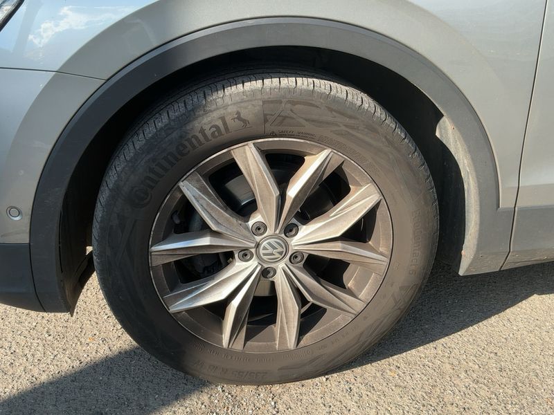 Volkswagen Tiguan 2.0 TDI Carat Exclusive BlueMotion Tech 2018 – снимка 3