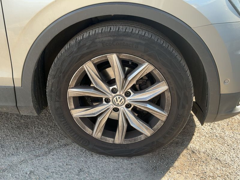 Volkswagen Tiguan 2.0 TDI Carat Exclusive BlueMotion Tech 2018 – снимка 11