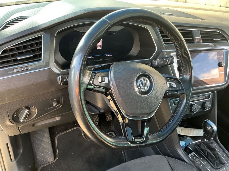Volkswagen Tiguan 2.0 TDI Carat Exclusive BlueMotion Tech 2018 – снимка 31