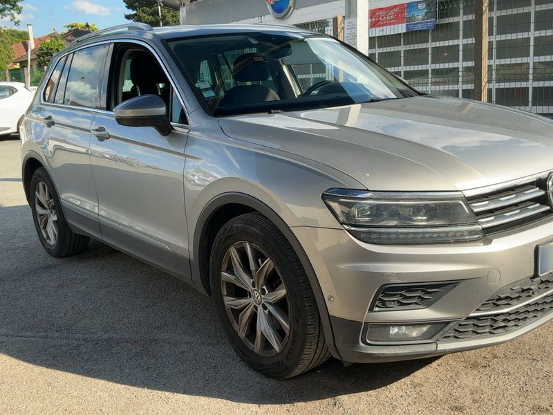 Volkswagen Tiguan 2.0 TDI Carat Exclusive BlueMotion Tech 2018 – снимка 12