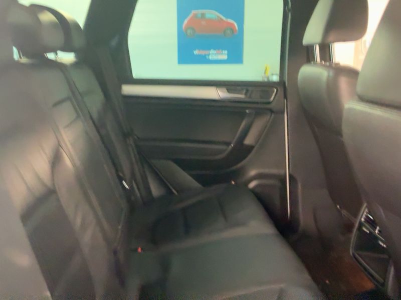 Volkswagen Touareg 3.0 V6 TDI BlueMotion Tech 2017 – снимка 19
