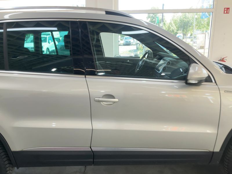 Volkswagen Tiguan 2.0 TSI Life 4Motion 2013 – снимка 10