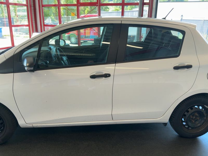 Toyota Yaris 1.0 VVT-i 2017 – снимка 4