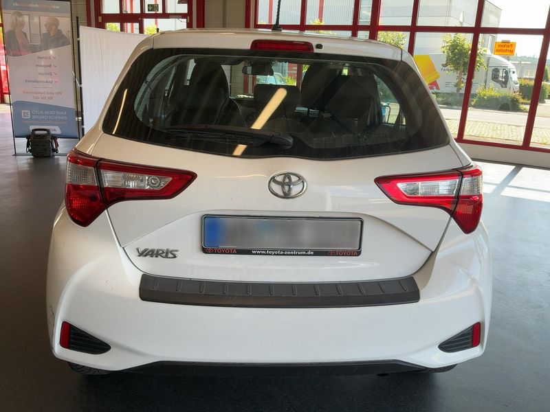 Toyota Yaris 1.0 VVT-i 2017 – снимка 7