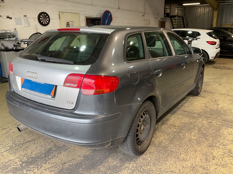 Audi A3 Sportback 1.6 Attraction 2006 – снимка 2