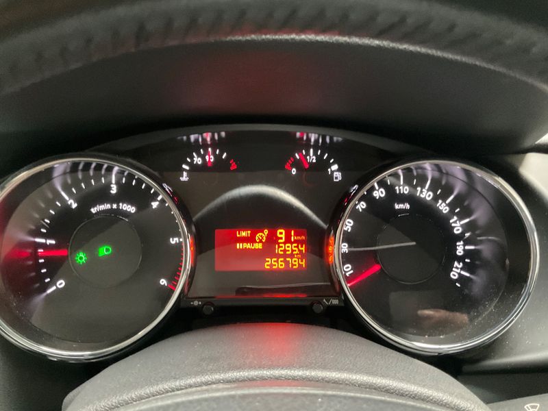 Peugeot 3008 1.6 HDi Active 2012 – снимка 4