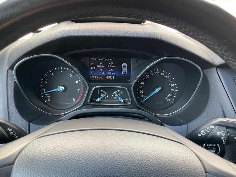 Ford Focus 1.5 EcoBoost Titanium 2018 – снимка 19