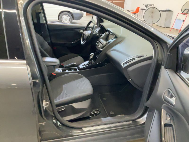 Ford Focus 1.5 EcoBoost Titanium 2018 – снимка 17