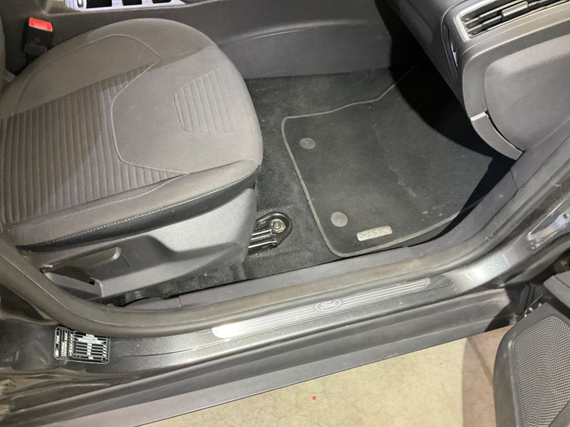 Ford Focus 1.5 EcoBoost Titanium 2018 – снимка 35