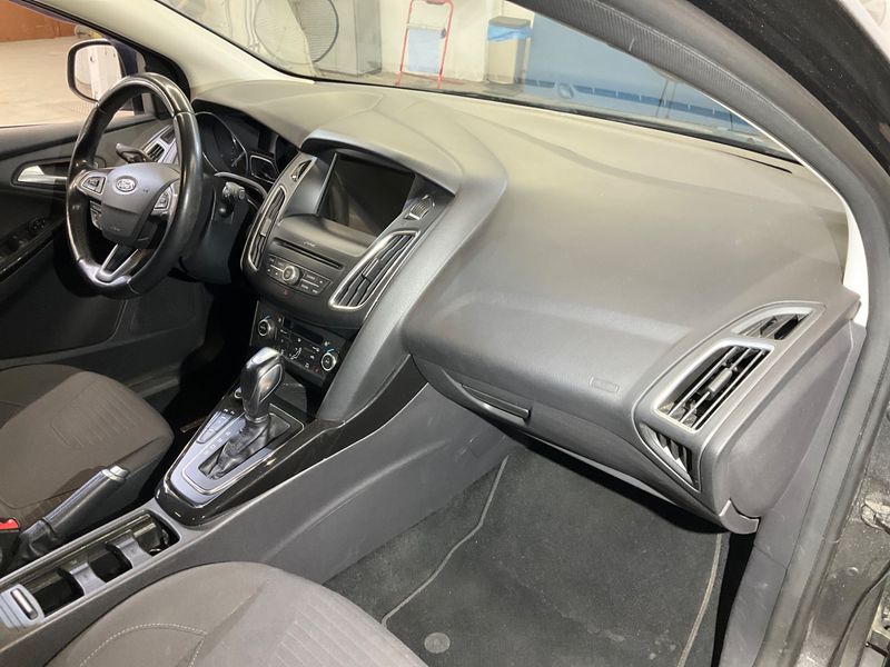 Ford Focus 1.5 EcoBoost Titanium 2018 – снимка 36