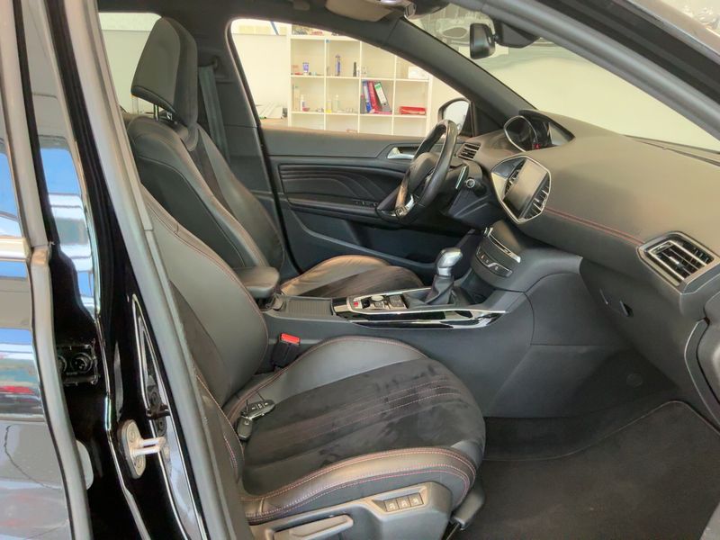 Peugeot 308 2.0 Blue-HDi GT 2016 – снимка 17