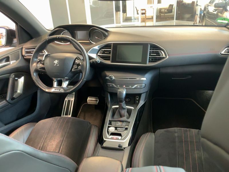 Peugeot 308 2.0 Blue-HDi GT 2016 – снимка 18