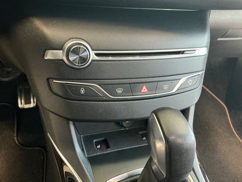 Peugeot 308 2.0 Blue-HDi GT 2016 – снимка 24