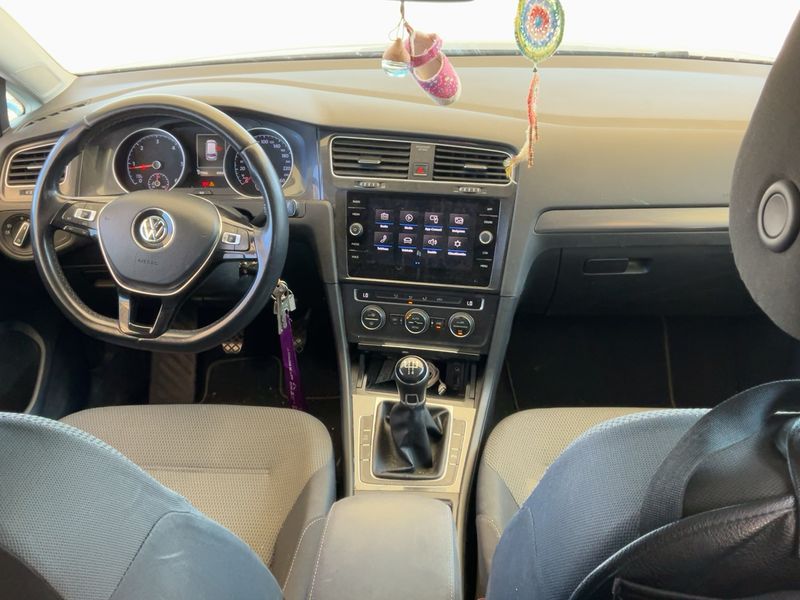 Volkswagen Golf VII 1.6 TDI Advance BlueMotion Tech 2018 – снимка 17
