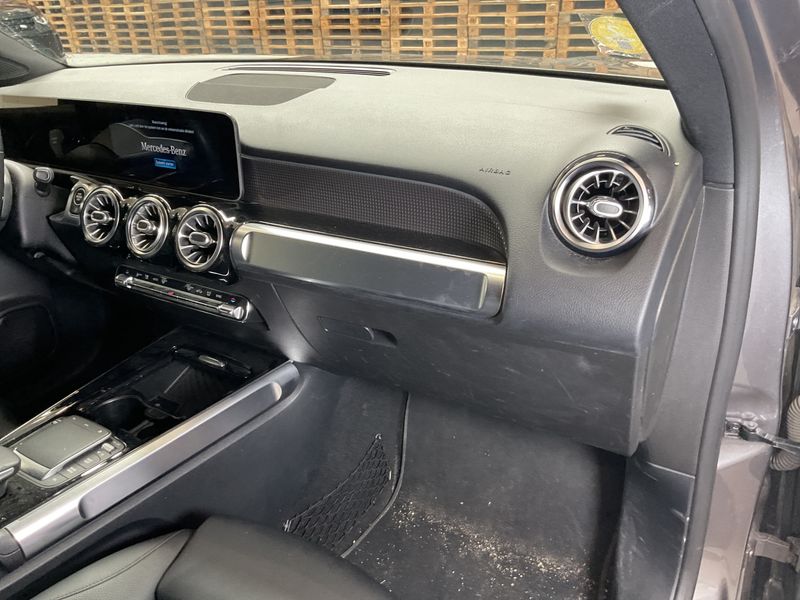 Mercedes-Benz GLB-Klasse GLB 200 d Progressive 2021 – снимка 25