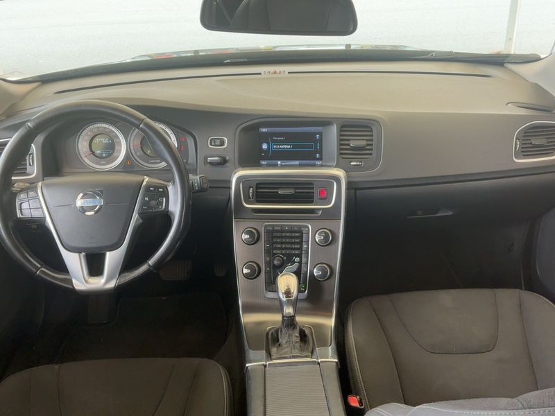 Volvo V60 1.6 D Kinetic 2012 – снимка 17