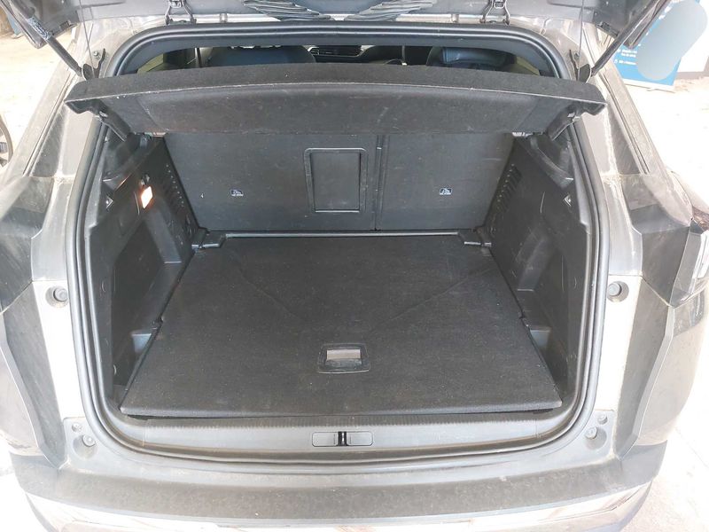 Peugeot 3008 1.5 Blue-HDi Allure Pack 2023 – снимка 9