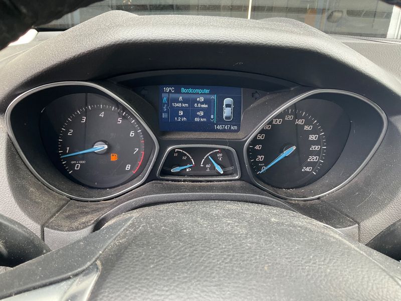 Ford Focus 1.6 EcoBoost Titanium 2011 – снимка 4