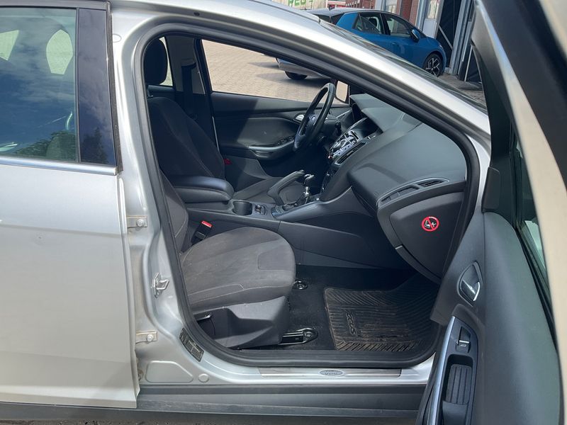 Ford Focus 1.6 EcoBoost Titanium 2011 – снимка 3