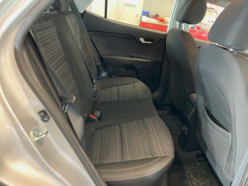 Kia Stonic 1.0 TGDI Silber 2021 – снимка 20
