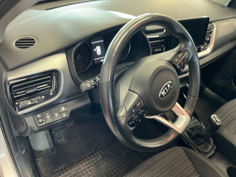 Kia Stonic 1.0 TGDI Silber 2021 – снимка 27